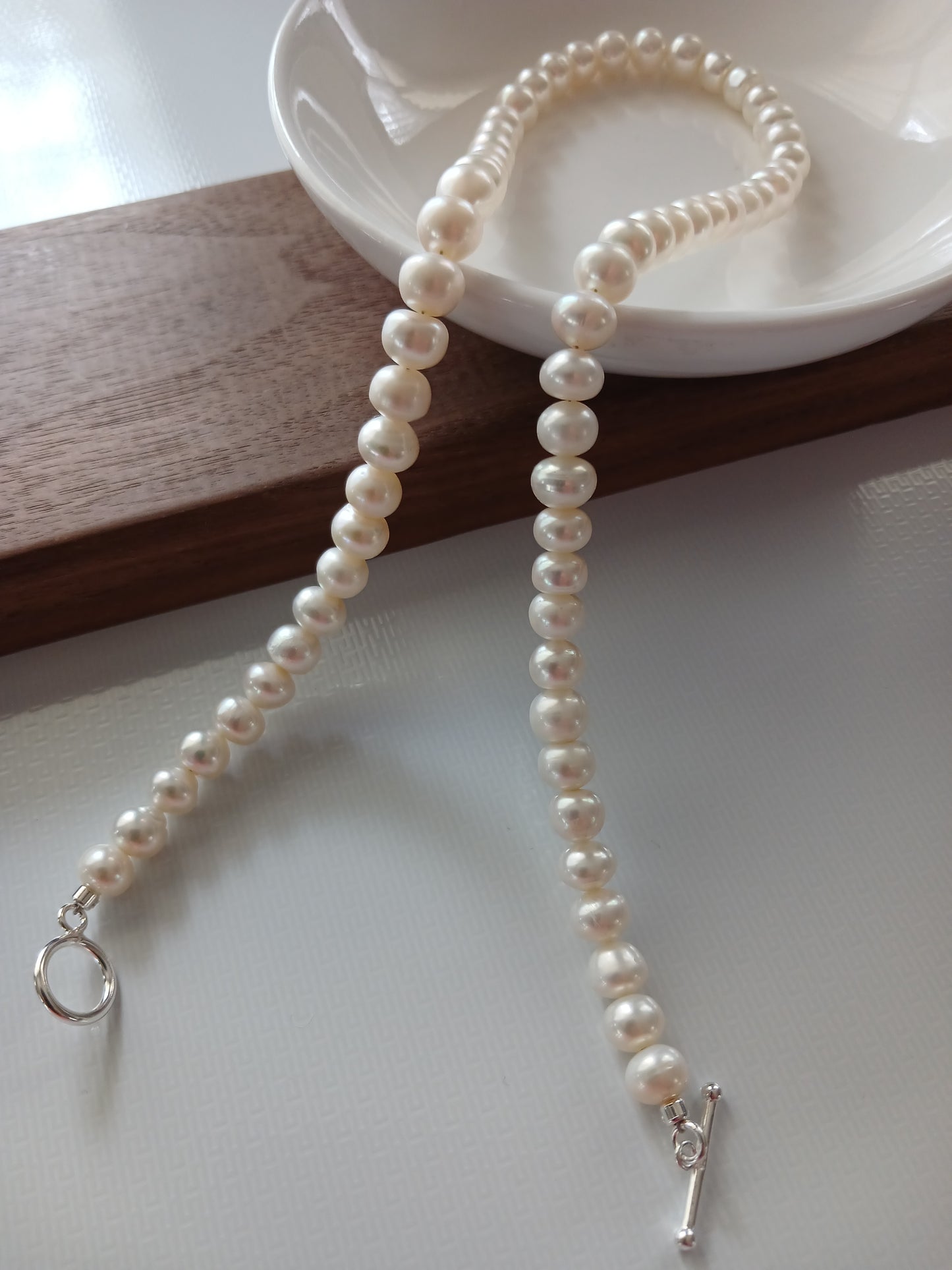 White pearl 8mm necklace